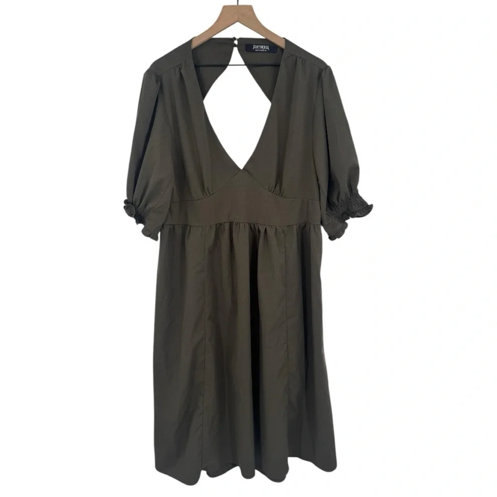 Disturbia Olive Midi Dress - Picture 4 of 12